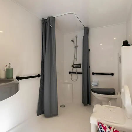 4p 2bdrms Aircon Vendres